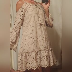 VENUS women's eyelet cold shoulder dress.  Size 4/6 Perfect cond. worn only once
